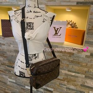 SOLD Louis Vuitton Crossbody Bag ❤️